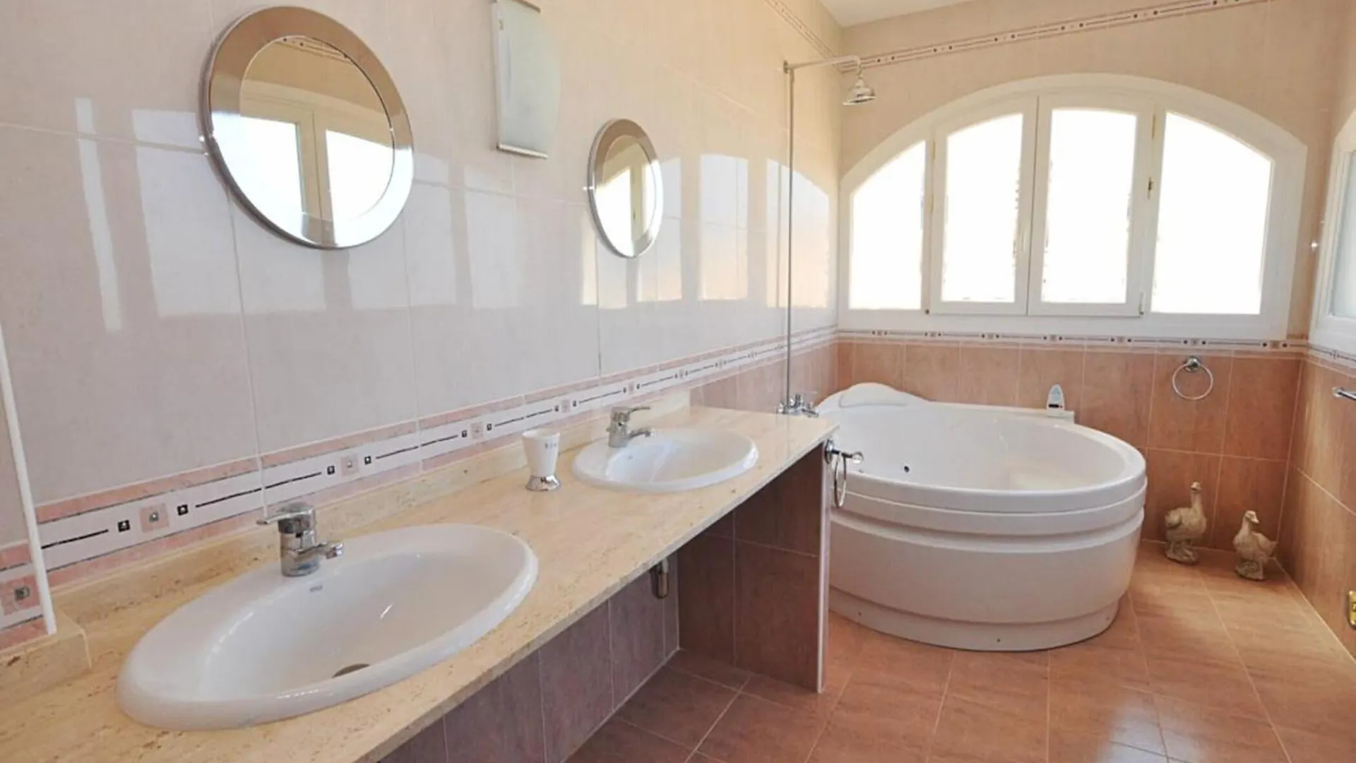 Beautiful Holiday Home Near The Sea Palau Saverdera إسبانيا