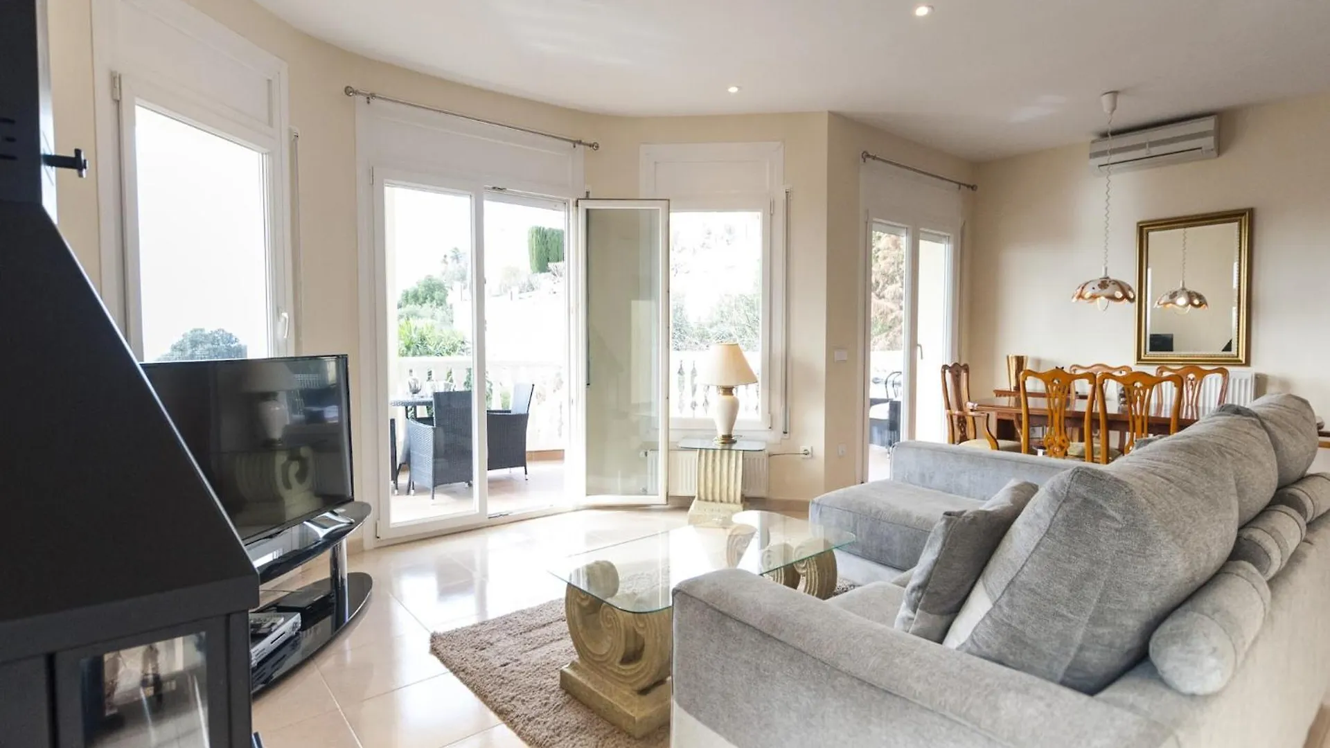 Beautiful Holiday Home Near The Sea Palau Saverdera