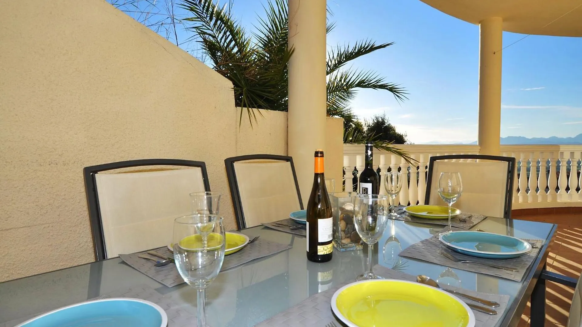 Beautiful Holiday Home Near The Sea Palau Saverdera Spain